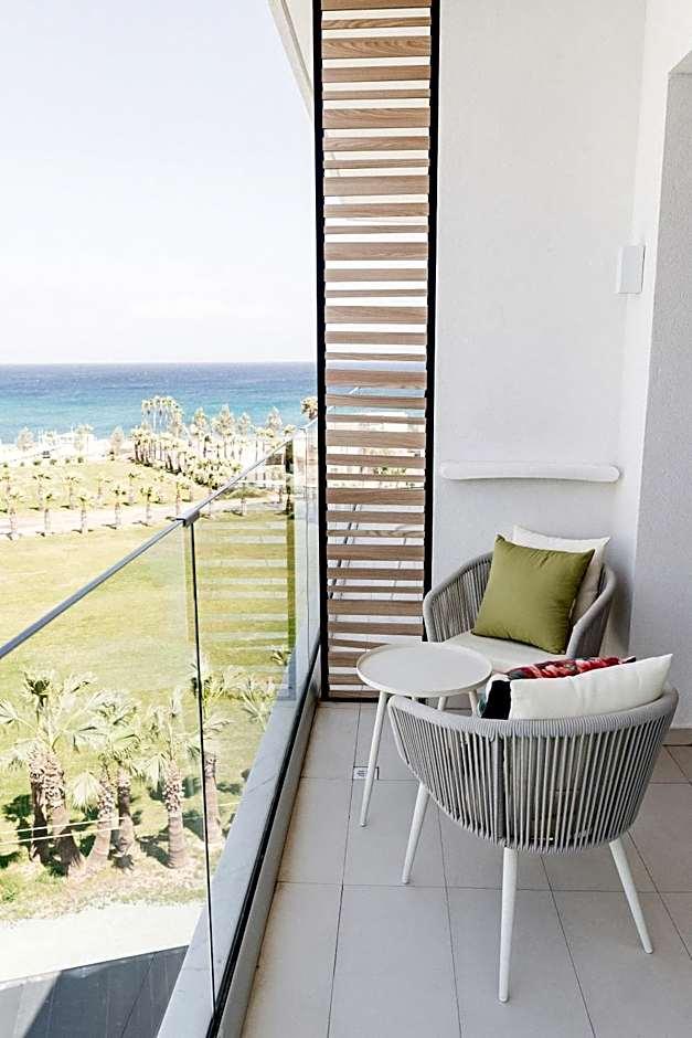Superior Double or Twin Room Side Sea View
